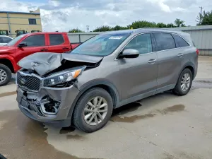 Kia Sorento 3.3L 6 2016