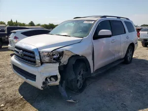 Toyota Sequoia 5.7L 8 2013