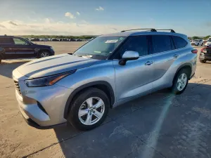 Toyota Highlander 3.5L 6 2022