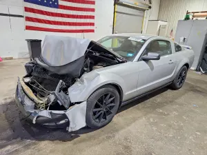 Ford Mustang 4.0L 6 2005