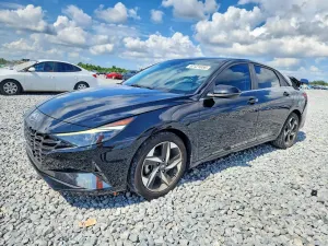 Hyundai Elantra 2.0L 4 2023