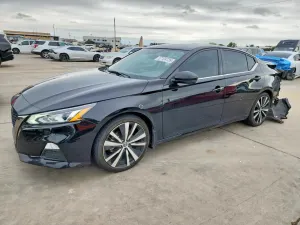 Nissan Altima 2.0L 4 2022