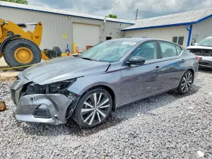 Nissan Altima 2.5L 4 2020