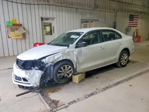 Volkswagen Jetta 1.8L 4 2015