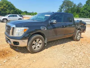 Nissan Titan 5.6L 8 2017