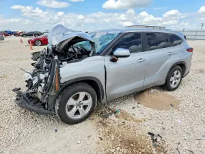 Toyota Highlander 2.4L 4 2023