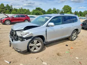 Toyota Highlander 3.5L 6 2013