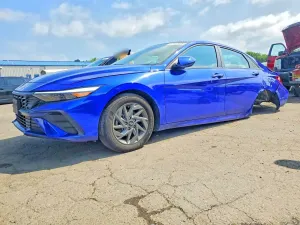 Hyundai Elantra 2.0L 4 2024