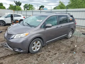 Toyota Sienna 3.5L 6 2017