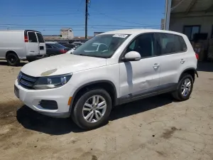 Volkswagen Tiguan 2.0L 4 2013