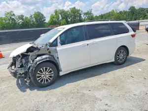 Toyota Sienna 3.5L 6 2019