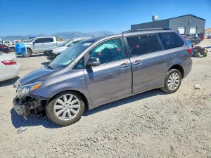 Toyota Sienna 3.5L 6 2017