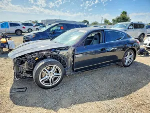 Porsche Panamera 4.8L 8 2011