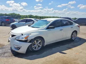 Nissan Altima 2.5L 4 2015