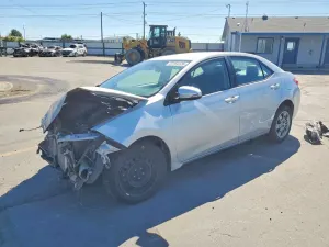 Toyota Corolla 1.8L 4 2015