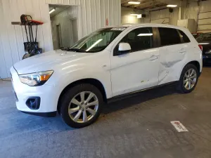 Mitsubishi Outlander 2.0L 4 2015