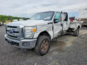 Ford F-250 6.2L 8 2015