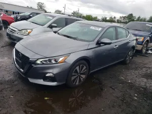 Nissan Altima 2.5L 4 2021