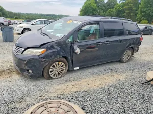 Toyota Sienna 3.5L 6 2015