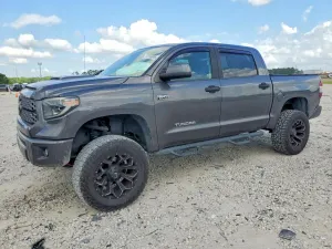 Toyota Tundra 5.7L 8 2019