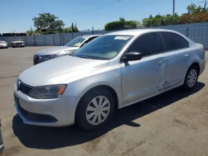 Volkswagen Jetta 2.0L 4 2013