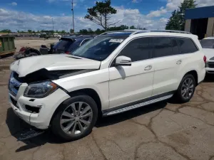 Mercedes-Benz GL 3.0L 6 2015
