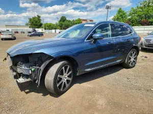 Volvo XC60 2.0L 4 2021