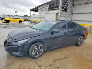 Hyundai Elantra 2.0L 4 2023