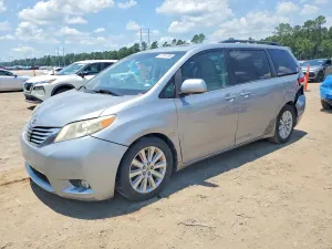 Toyota Sienna 3.5L 6 2011