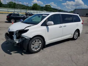 Toyota Sienna 3.5L 6 2011