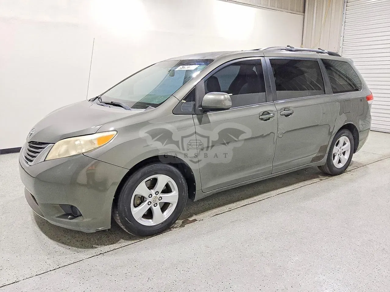 Toyota Sienna 3.5L 6 2011