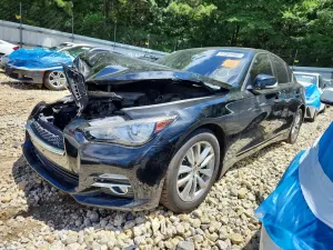 Infiniti Q50 3.7L 6 2015