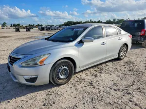 Nissan Altima 2.5L 4 2015