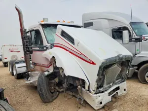 Kenworth T-series 12.9L 6 2016