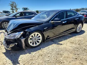 Tesla Model S 2013
