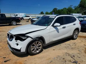 BMW X1 2.0L 4 2014