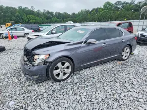 Lexus LS 4.6L 8 2012
