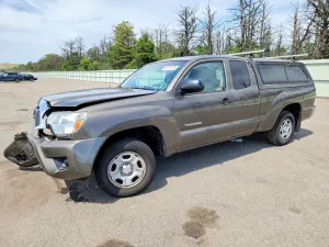 Toyota Tacoma 2.7L 4 2015