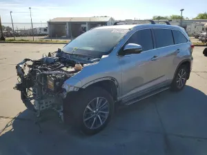 Toyota Highlander 3.5L 6 2017