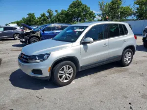 Volkswagen Tiguan 2.0L 4 2012