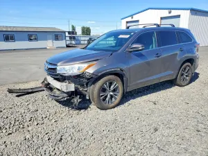 Toyota Highlander 3.5L 6 2016