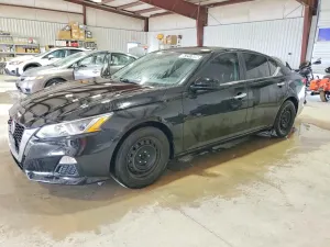 Nissan Altima 2.5L 4 2021