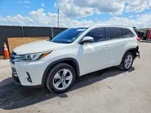 Toyota Highlander 3.5L 6 2018