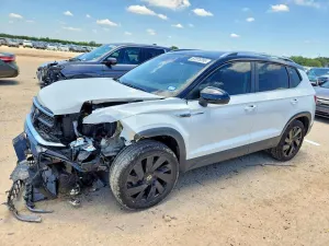 Volkswagen Taos 1.5L 4 2024