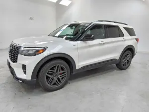 Ford Explorer 2.3L 4 2025