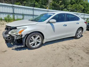 Nissan Altima 2.5L 4 2015