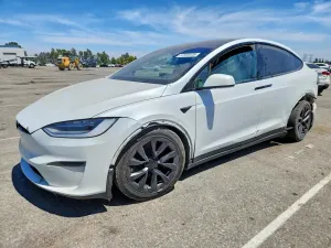Tesla Model X 2022