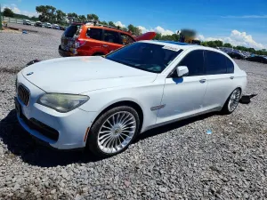 BMW 7 Series 4.4L 8 2013