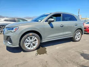 Audi Q3 2.0L 4 2025