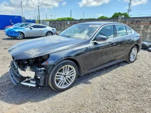 BMW 5 Series 2.0L 4 2025